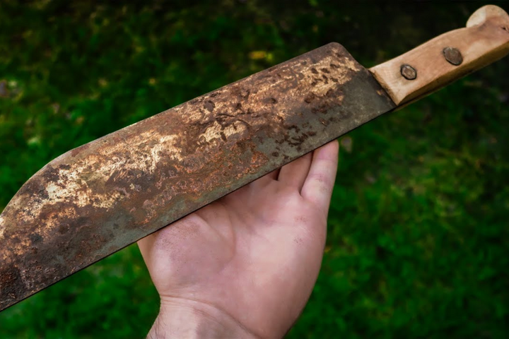 A Guide to Cleaning Rusted Kitchen Knives